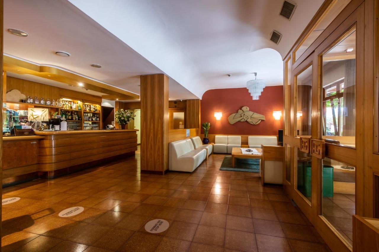 Hotel Centro Benessere Gardel Arta Terme Dış mekan fotoğraf