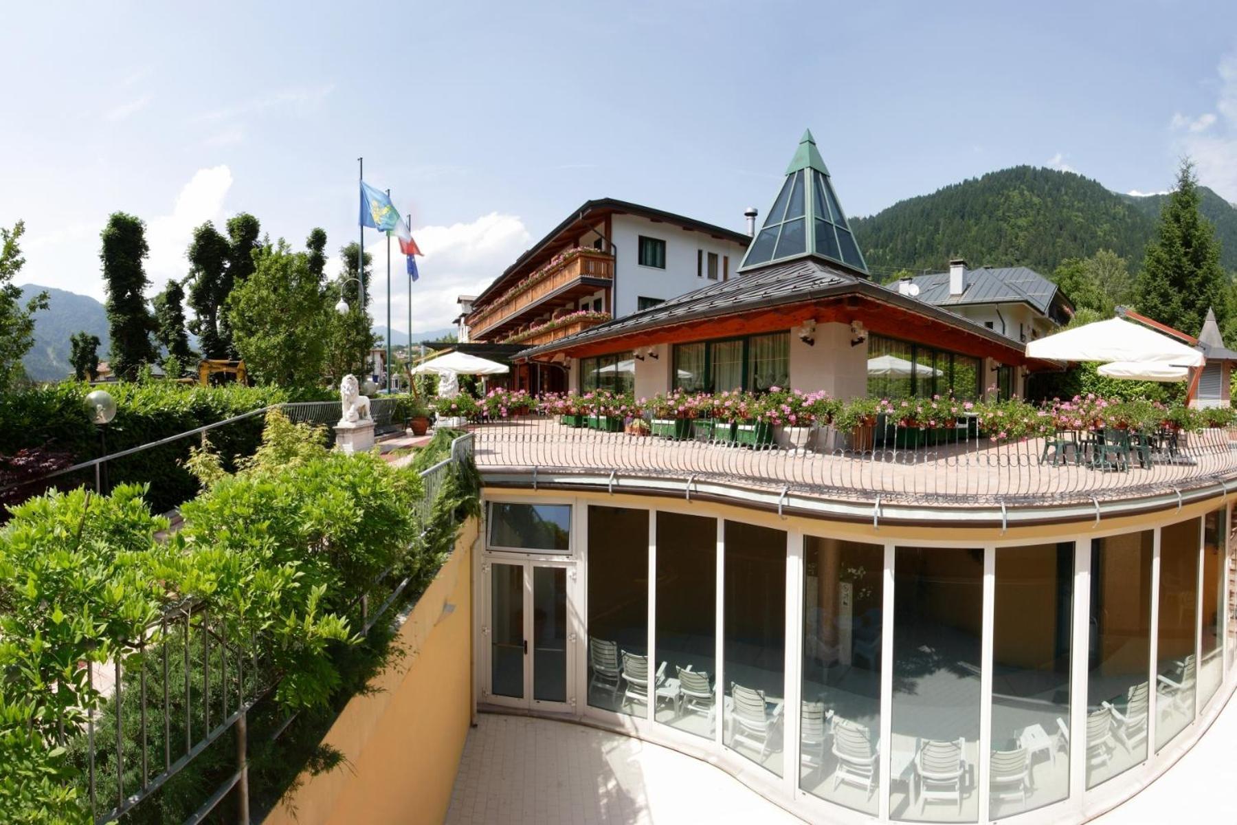 Hotel Centro Benessere Gardel Arta Terme Dış mekan fotoğraf