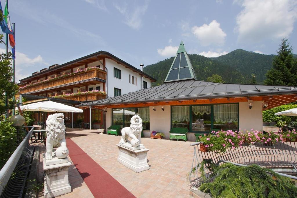 Hotel Centro Benessere Gardel Arta Terme Dış mekan fotoğraf